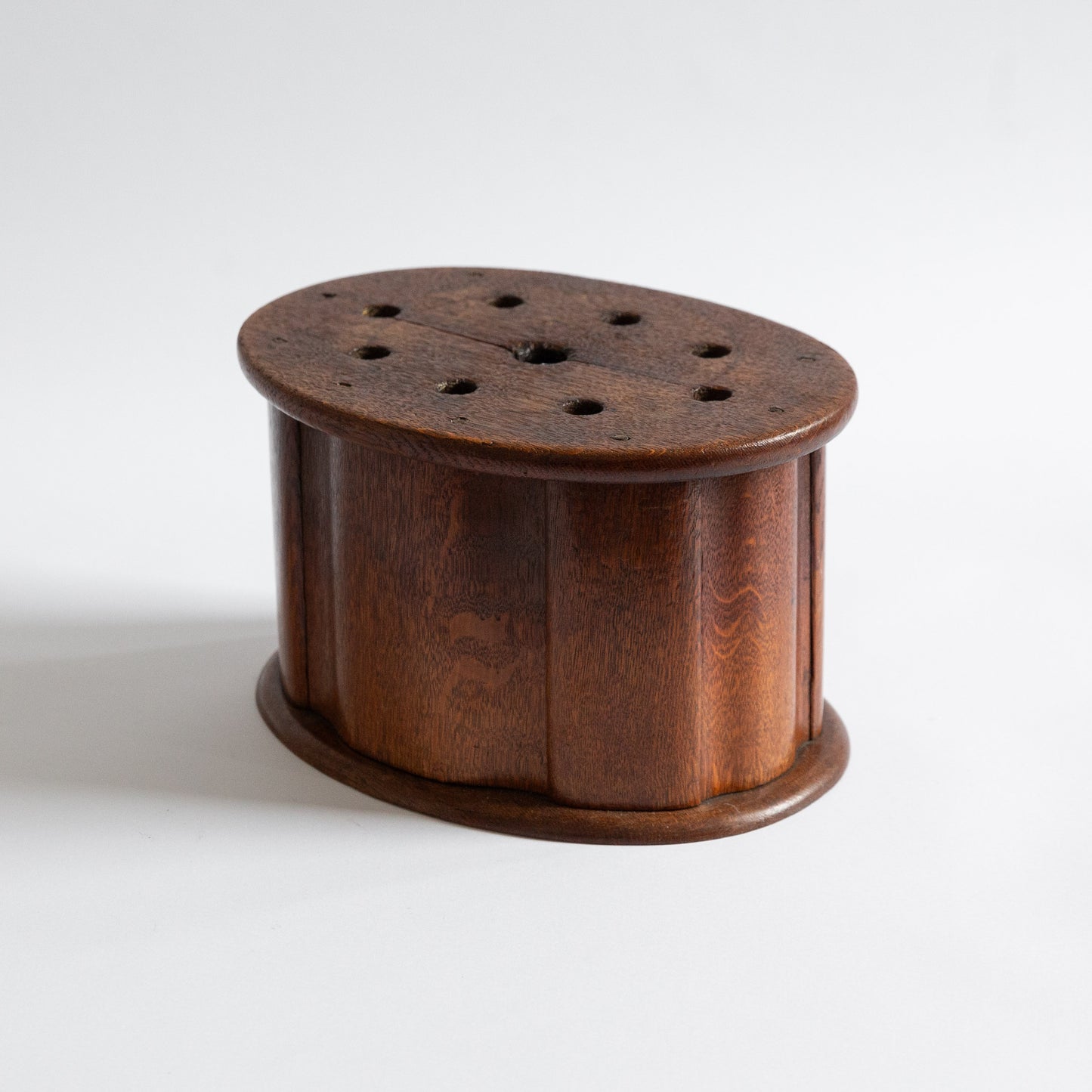 Unique Oak 'Stoof' Foot Warmer with Vessel, Netherlands. 1860s.