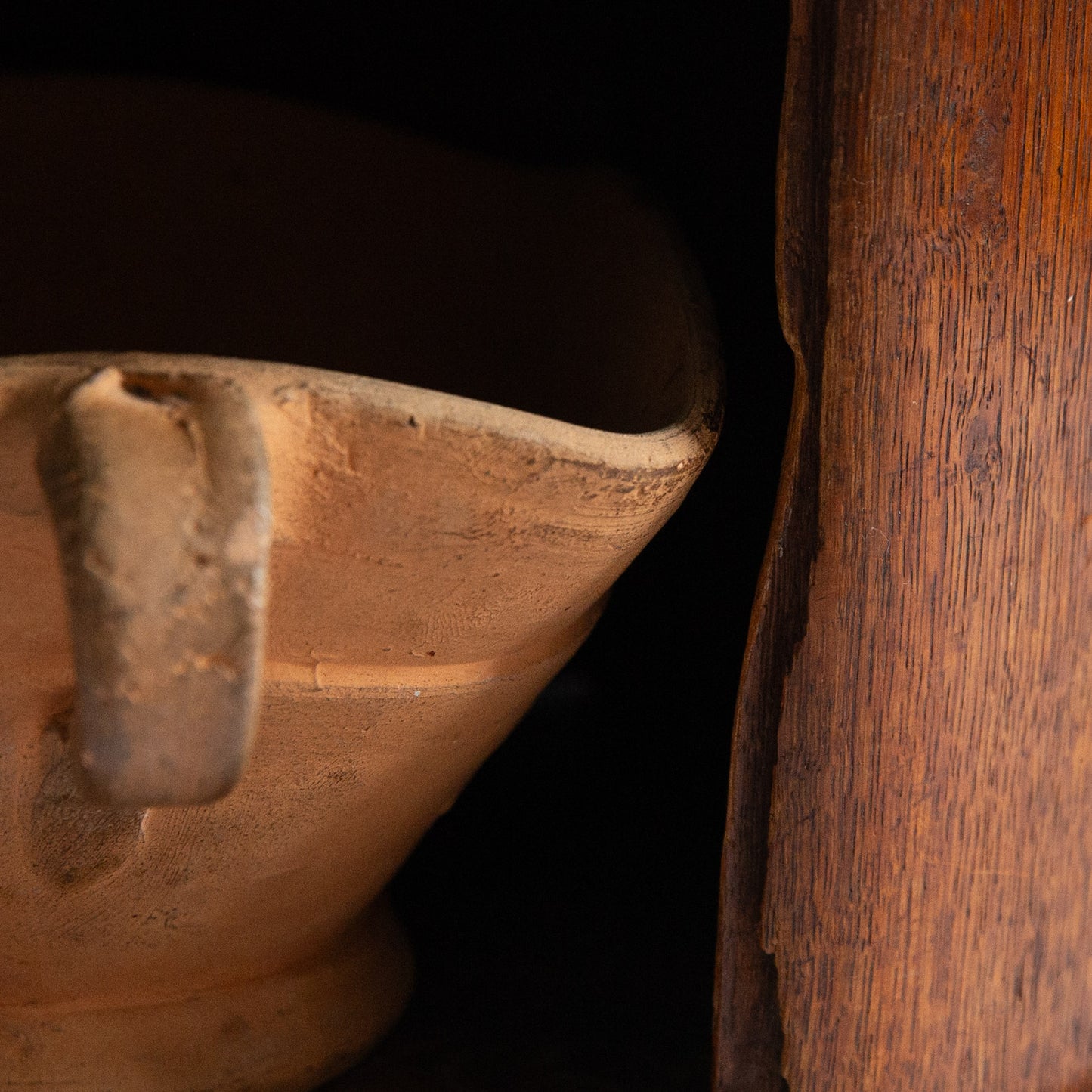Unique Oak 'Stoof' Foot Warmer with Vessel, Netherlands. 1860s.